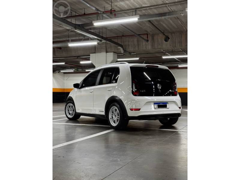 VOLKSWAGEN - UP 1.0 TSI XTREME UP 12V FLEX 4P MANUAL - 2019/2020 - BRANCA - R$ 73.000,00