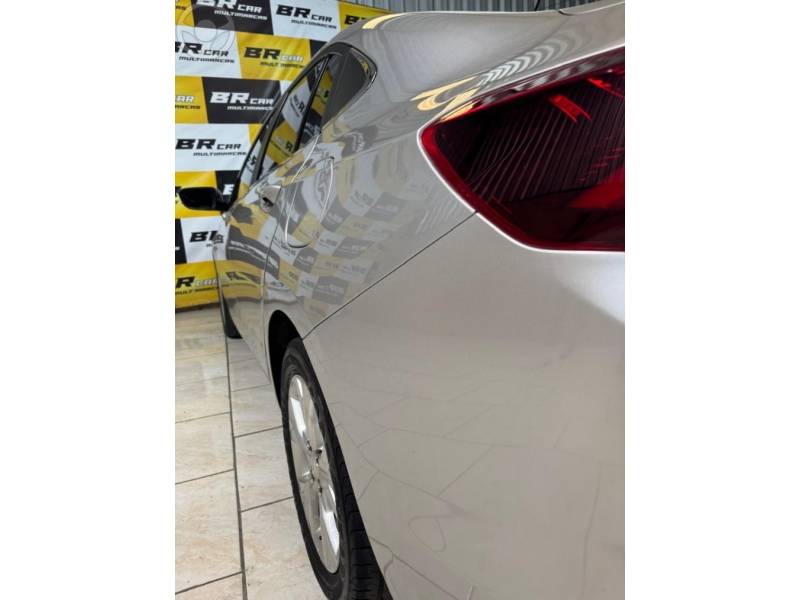 CHEVROLET - ONIX 1.0PREMIER II PLUS 12V TURBO FLEX 4P AUTOMÁTICO - 2019/2020 - PRATA - R$ 76.900,00