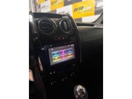 RENAULT - DUSTER OROCH 1.6 16V FLEX DYNAMIQUE 4P MANUAL - 2015/2016 - PRATA - R$ 69.900,00