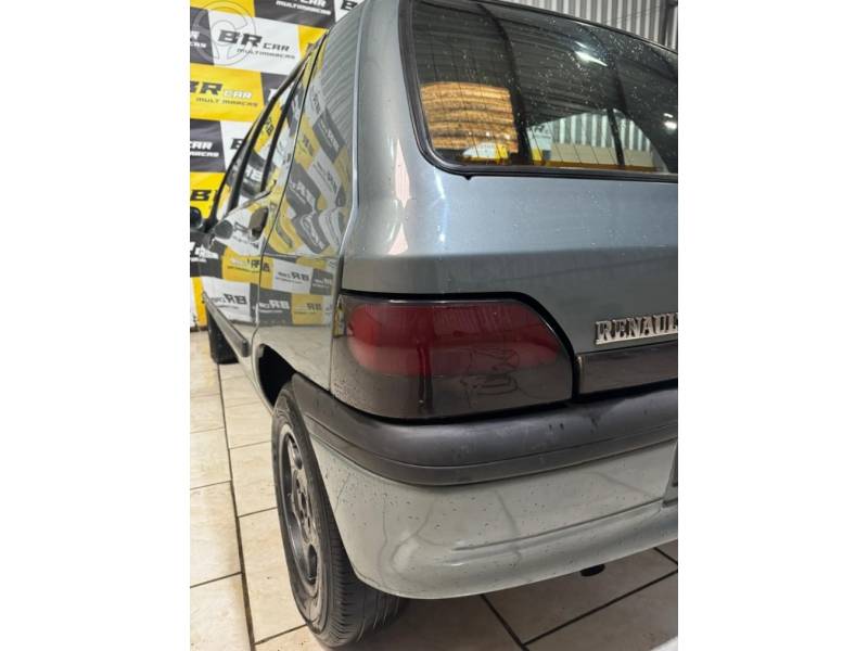 RENAULT - CLIO 1.6 RT 8V 4P MANUAL - 1999/1999 - CINZA - R$ 15.800,00
