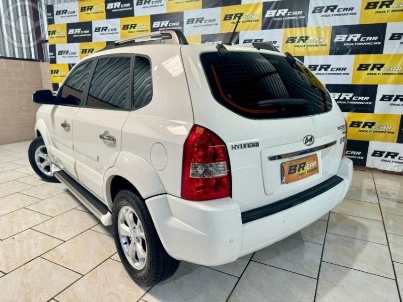 HYUNDAI - TUCSON 2.0 MPFI GLS 16V 143CV 2WD FLEX 4P AUTOMÁTICO - 2015/2016 - BRANCA - R$ 59.900,00