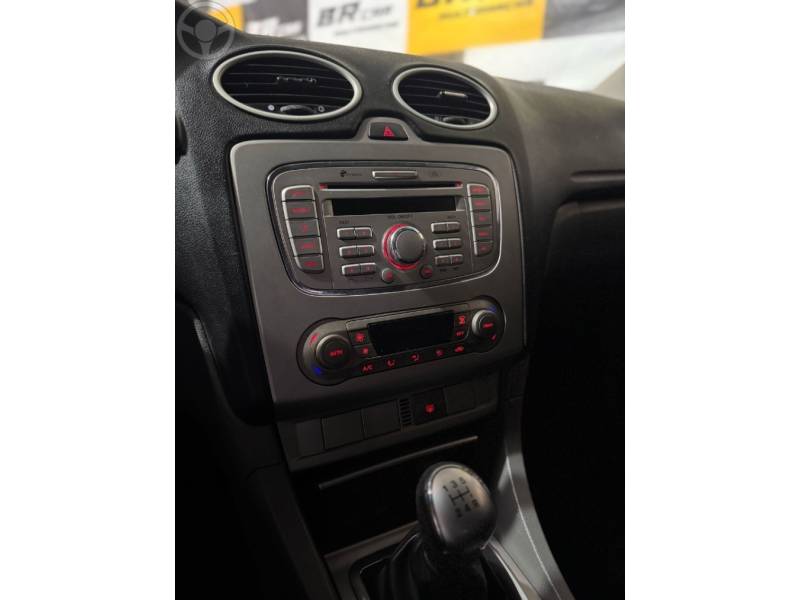 FORD - FOCUS 2.0 GLX 16V FLEX 4P MANUAL - 2013/2013 - PRATA - R$ 44.900,00