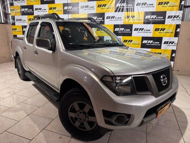 NISSAN - FRONTIER 2.5 SV ATTACK 4X4 CD TURBO ELETRONIC DIESEL 4P MANUAL - 2013/2014 - PRATA - R$ 89.900,00