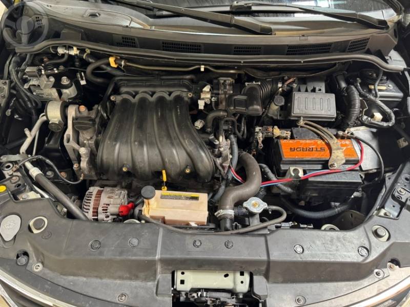 NISSAN - TIIDA 1.8 SEDAN 16V FLEX 4P MANUAL - 2011/2012 - PRETA - R$ 29.900,00