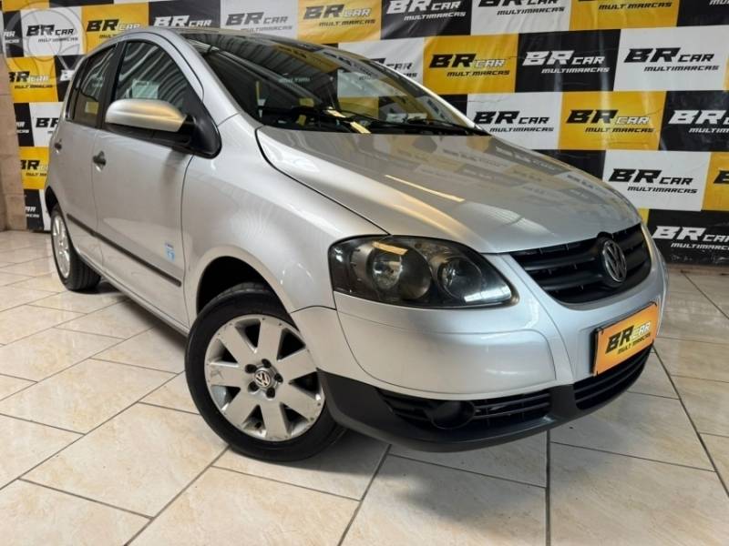 VOLKSWAGEN - FOX 1.6 MI ROUTE 8V FLEX 4P MANUAL - 2009/2009 - PRATA - R$ 33.900,00