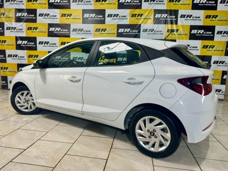 HYUNDAI - HB20 1.0 EVOLUTION 12V FLEX 4P MANUAL - 2022/2022 - BRANCA - R$ 67.900,00