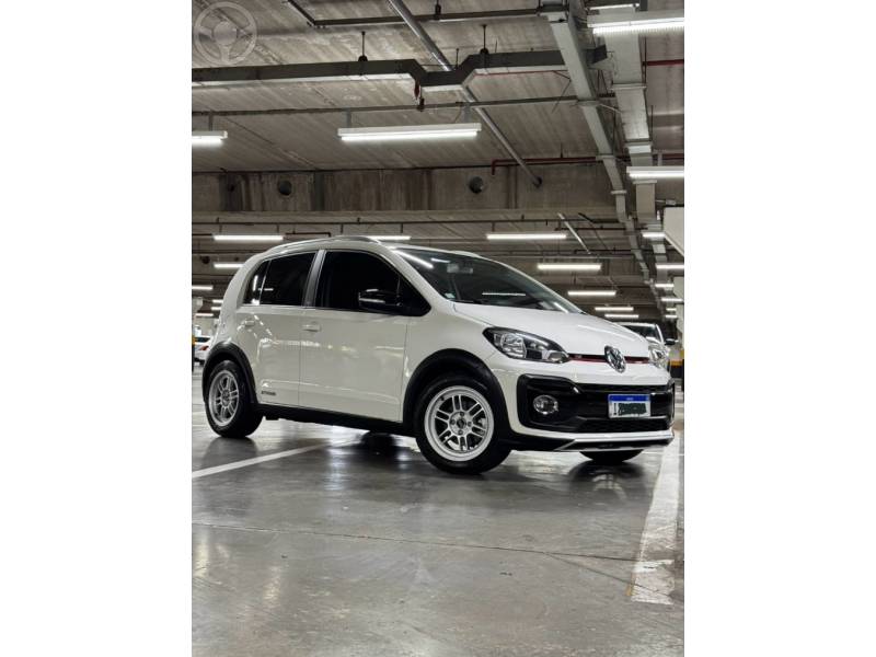 VOLKSWAGEN - UP 1.0 TSI XTREME UP 12V FLEX 4P MANUAL - 2019/2020 - BRANCA - R$ 73.000,00
