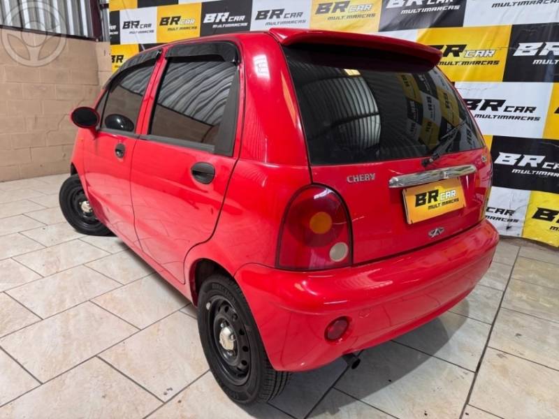 CHERY - QQ 1.0 MPFI 12V 4P MANUAL - 2014/2015 - VERMELHA - R$ 24.900,00