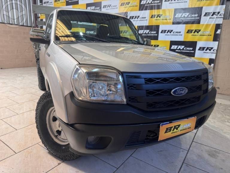 FORD - RANGER 3.0 XL 4X4 CS TURBO ELECTRONIC DIESEL 2P MANUAL - 2010/2011 - PRATA - R$ 71.900,00