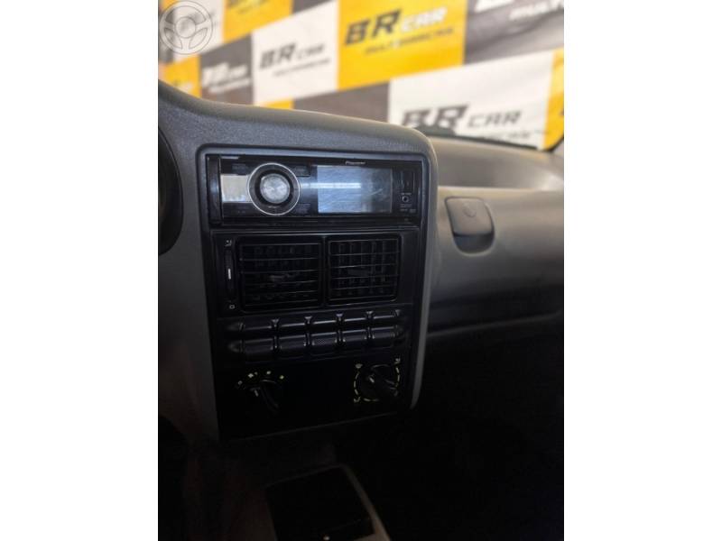 VOLKSWAGEN - GOL 1.6 MI CL 8V 4P MANUAL - 1999/1999 - BRANCA - R$ 16.900,00