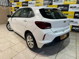 CHEVROLET - ONIX 1.0 LT 12V FLEX 4P MANUAL - 2022/2023 - BRANCA - R$ 71.900,00