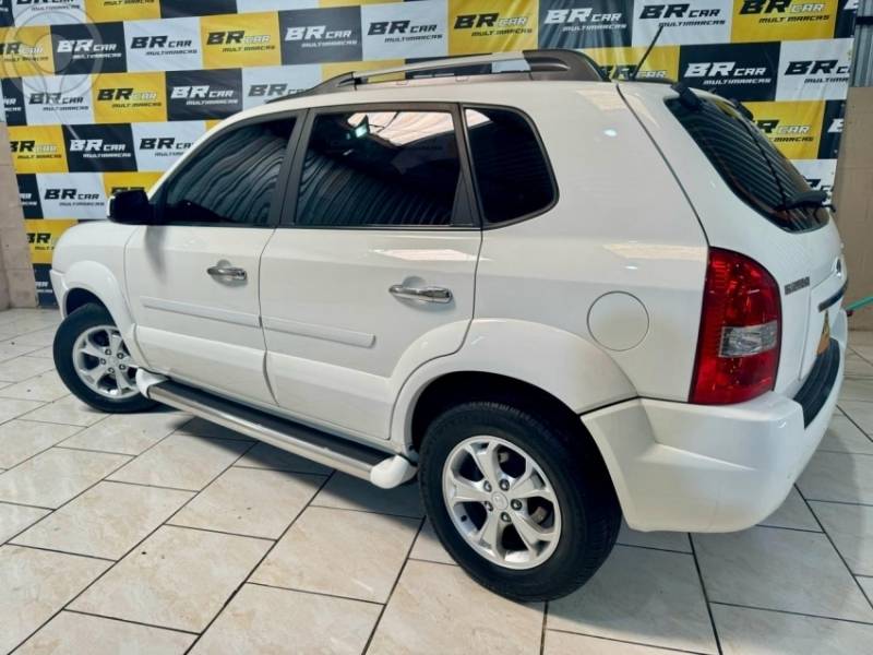 HYUNDAI - TUCSON 2.0 MPFI GLS 16V 143CV 2WD FLEX 4P AUTOMÁTICO - 2015/2016 - BRANCA - R$ 59.900,00