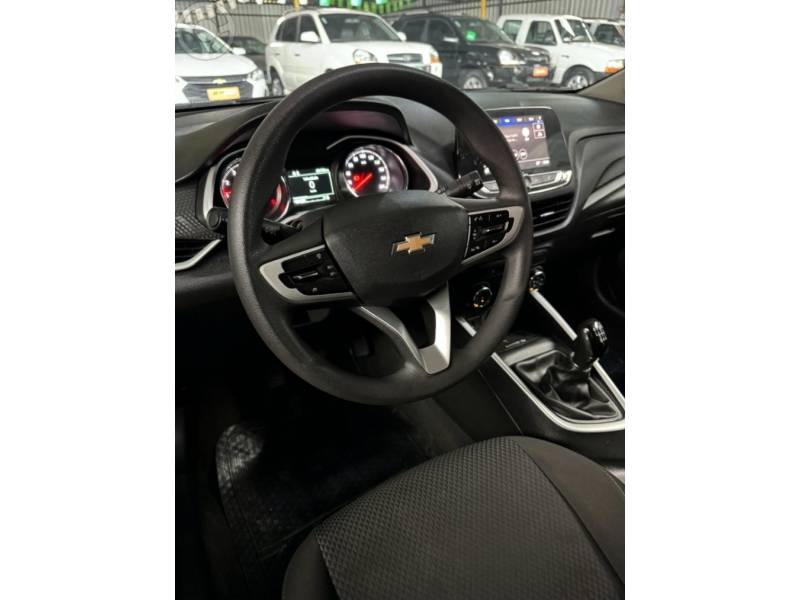 CHEVROLET - ONIX 1.0 LT PLUS 4P FLEX MANUAL - 2022/2023 - BRANCA - R$ 73.900,00