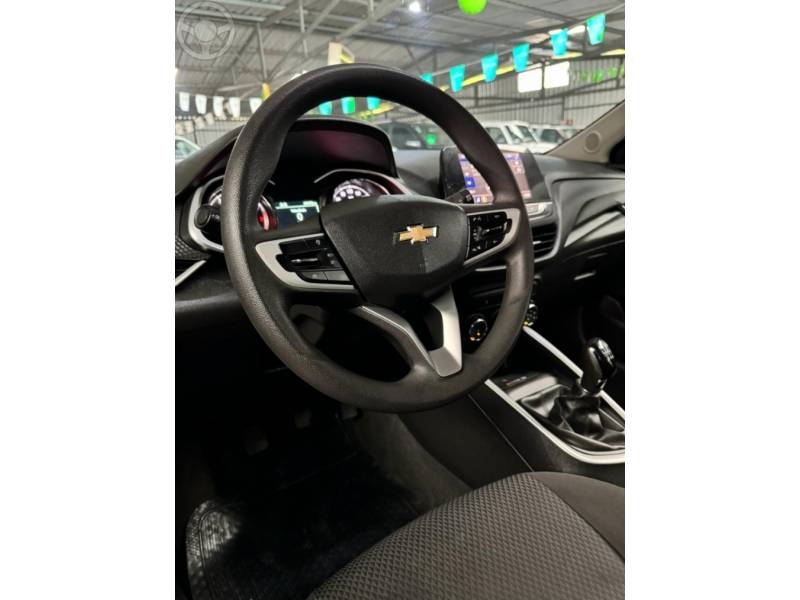 CHEVROLET - ONIX 1.0 LT PLUS 4P FLEX MANUAL - 2022/2023 - BRANCA - R$ 73.900,00