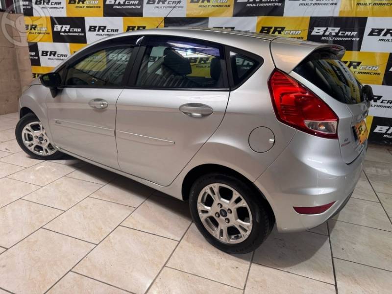 FORD - FIESTA 1.6 SE HATCH 16V FLEX 4P AUTOMÁTICO - 2014/2015 - PRATA - R$ 44.900,00