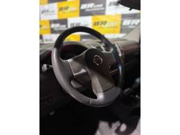 NISSAN - FRONTIER 2.5 SV ATTACK 4X4 CD TURBO ELETRONIC DIESEL 4P MANUAL - 2013/2014 - PRATA - R$ 89.900,00