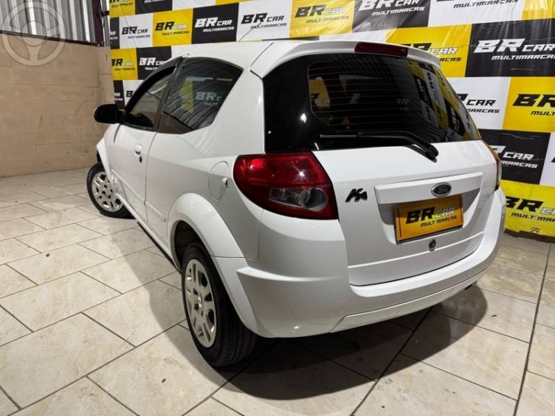 FORD - KA 1.0 MPI 8V FLEX 2P MANUAL - 2009/2010 - BRANCA - R$ 22.900,00