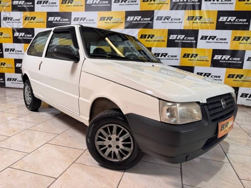 FIAT - UNO 1.0 MPI LE FIRE 8V FLEX 2P MANUAL - 2008/2008 - BRANCA - R$ 17.900,00