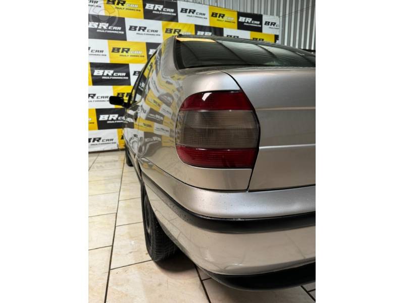 FIAT - SIENA 1.6 MPI ELX 16V 4P MANUAL - 1997/1998 - CINZA - R$ 11.900,00