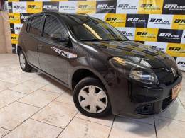 RENAULT - SANDERO 1.0 AUTHENTIQUE 16V FLEX 4P MANUAL - 2013/2014 - PRETA - R$ 31.900,00