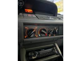 RENAULT - CLIO 1.6 RT 8V 4P MANUAL - 1999/1999 - CINZA - R$ 15.800,00