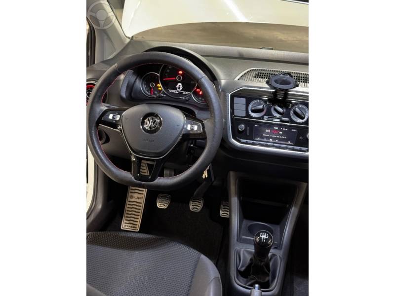 VOLKSWAGEN - UP 1.0 TSI XTREME UP 12V FLEX 4P MANUAL - 2019/2020 - BRANCA - R$ 73.000,00