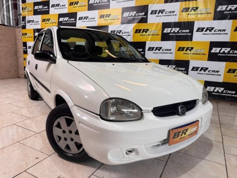 CHEVROLET - CLASSIC 1.0 MPFI 8V 4P MANUAL - 2002/2003 - BRANCA - R$ 17.900,00