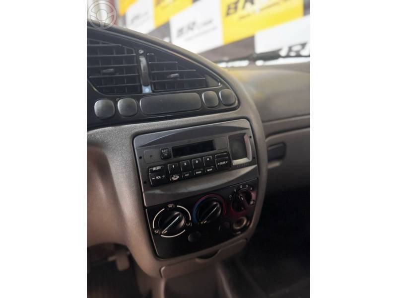 FORD - COURIER 1.6 MPI L VAN 8V FLEX 2P MANUAL - 2011/2012 - PRATA - R$ 36.900,00