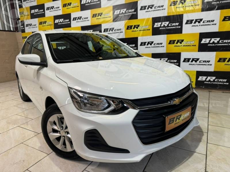 CHEVROLET - ONIX 1.0 LT 12V FLEX 4P MANUAL - 2022/2023 - BRANCA - R$ 71.900,00