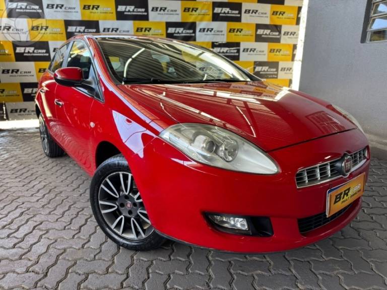 FIAT - BRAVO 1.8 ESSENCE 16V FLEX 4P MANUAL - 2014/2014 - VERMELHA - R$ 38.900,00