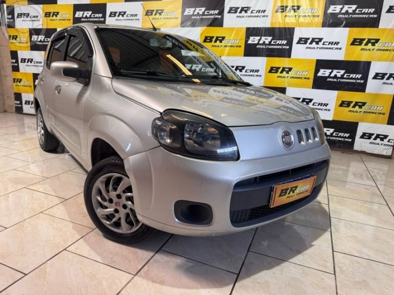 FIAT - UNO 1.0 EVO VIVACE 8V FLEX 4P MANUAL - 2015/2016 - PRATA - R$ 35.900,00